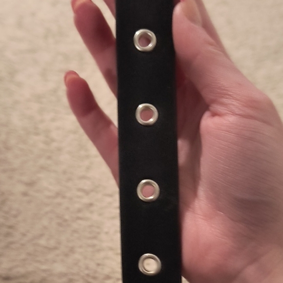 🖤 Target Black Grommet Belt 🖤 - Picture 3 of 3